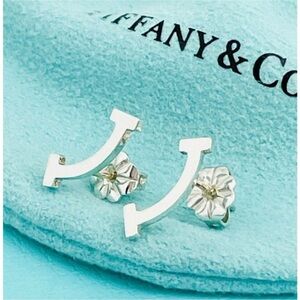 Tiffany T Smile Stud Earrings